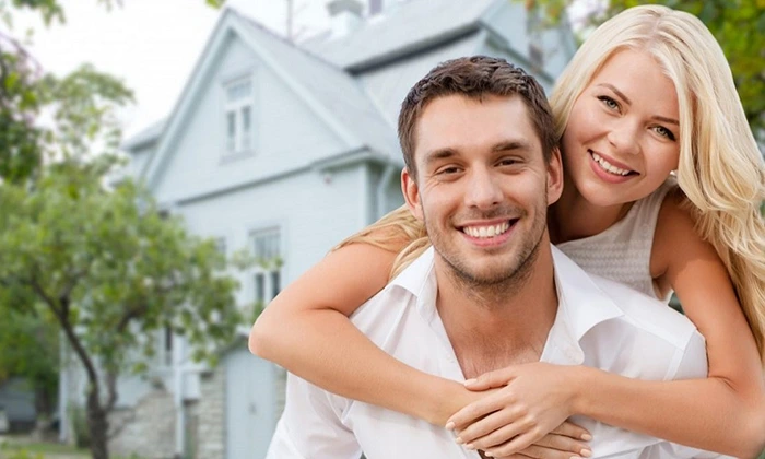 casal a comprar casa