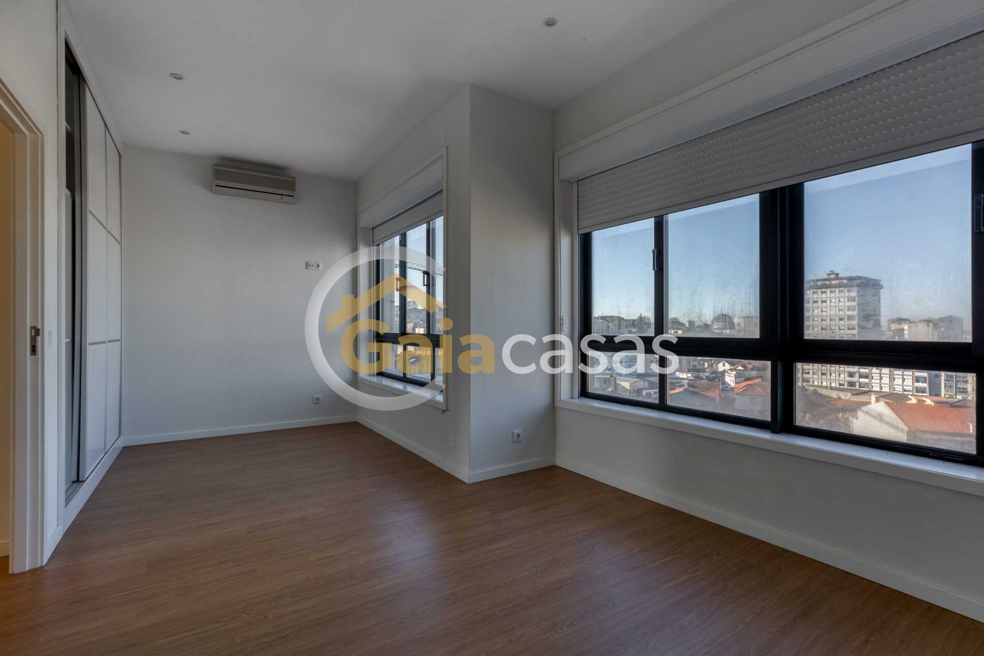 quarto-com-roupeiro.jpg