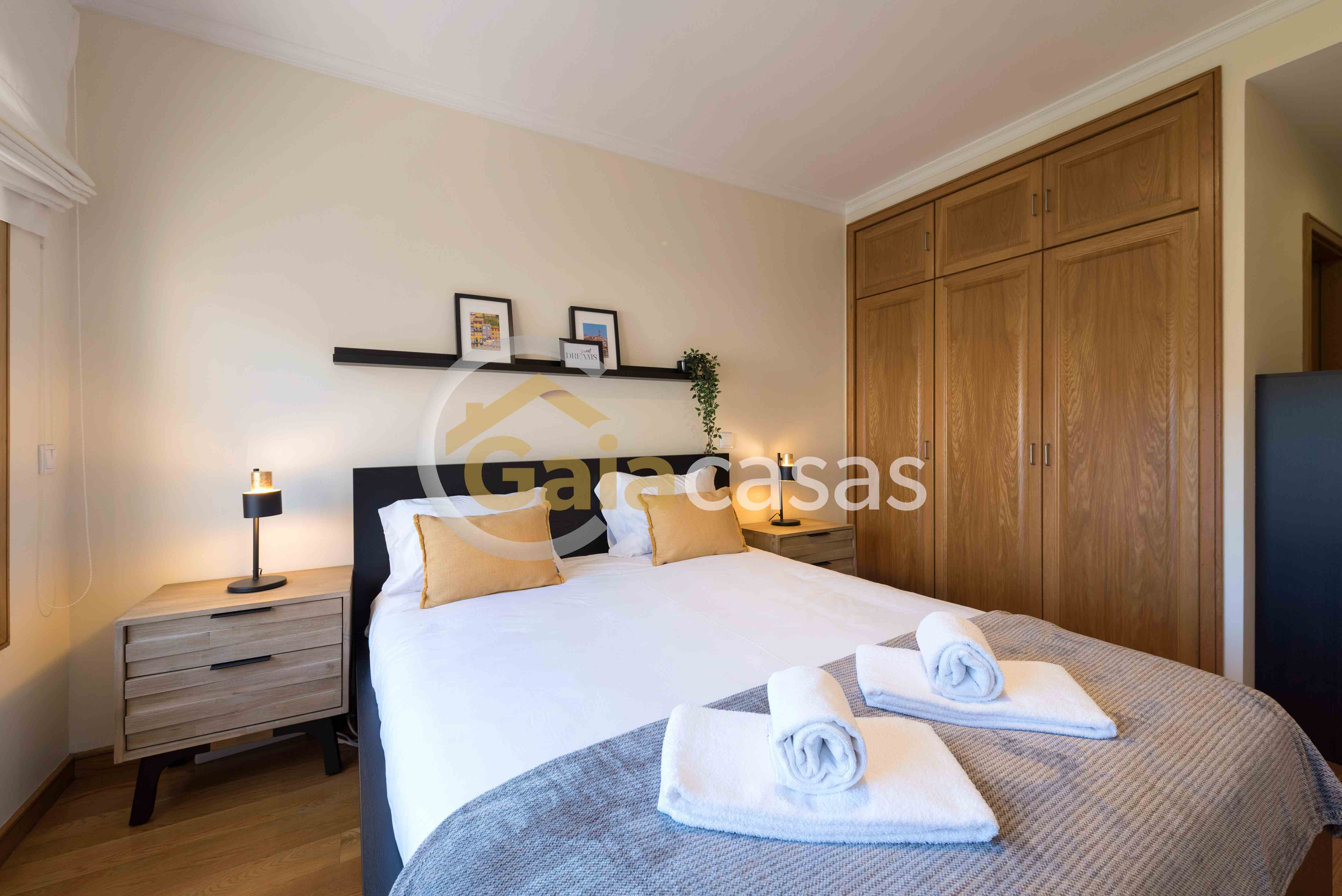 quarto-com-roupeiro.jpg