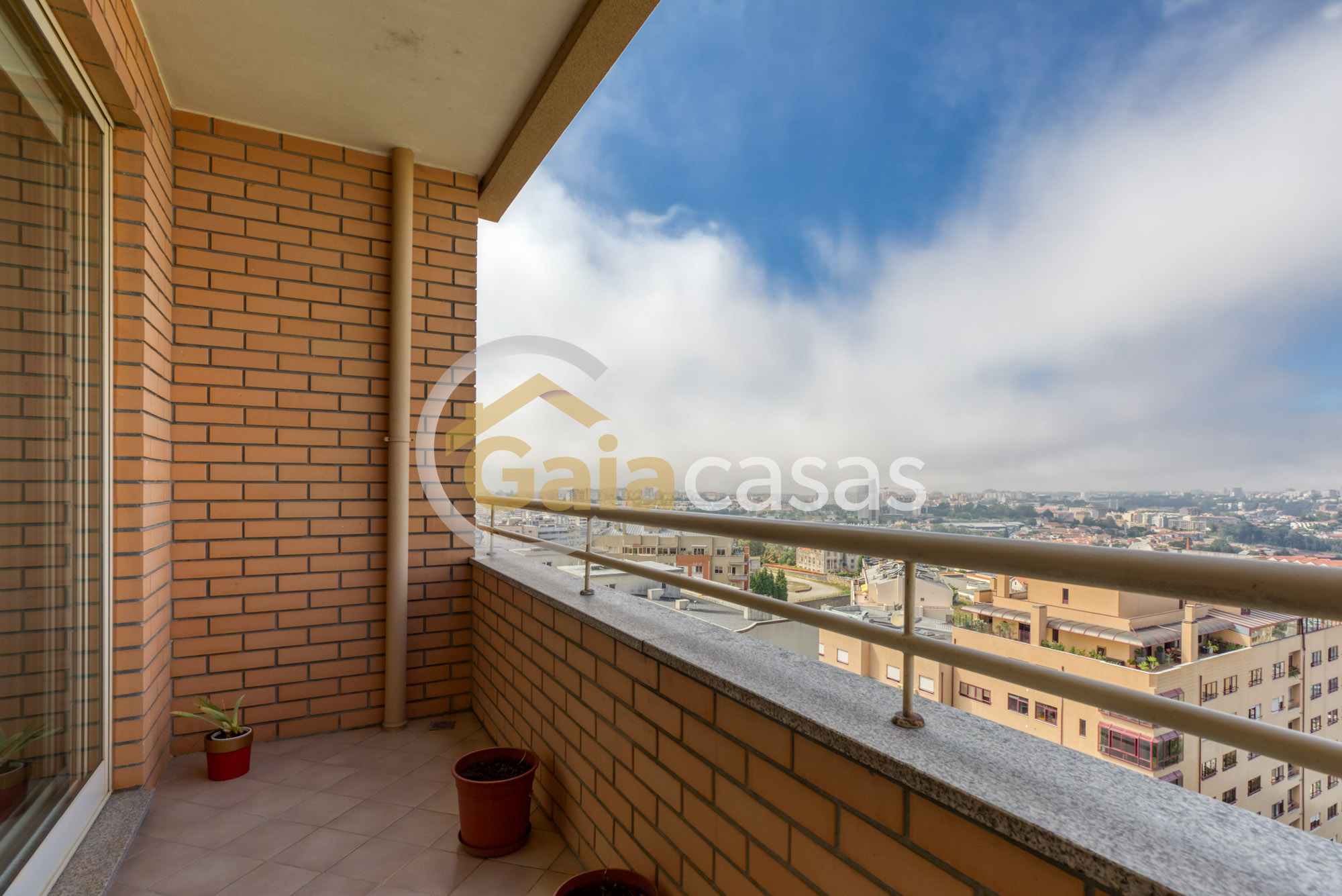 Apartamento T2 com varanda e garagem | Gaia