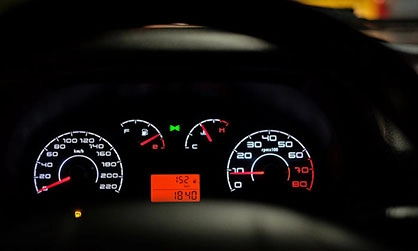 painel contador de kilometros do carro