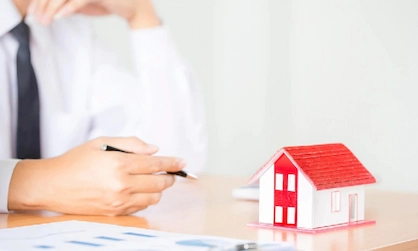 cliente dá a mão no direito de preferencia no imobiliario